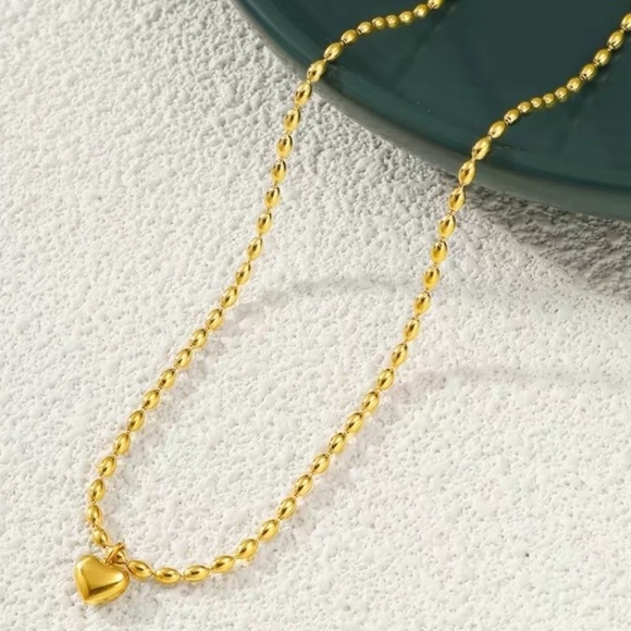 Gold Heart Pendant Necklace - Picture 3 of 5